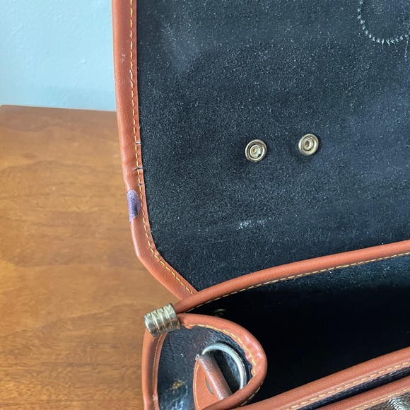 Vintage Dooney and Bourke Bag and Wallet - Picture 11 of 12